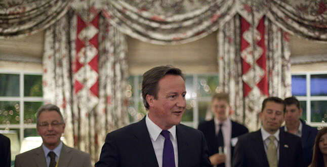 Дэвид Кэмерон стал министром иностранных дел Великобритании