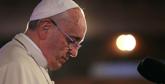 Ватикан сообщил, что у папы нет воспаления легких