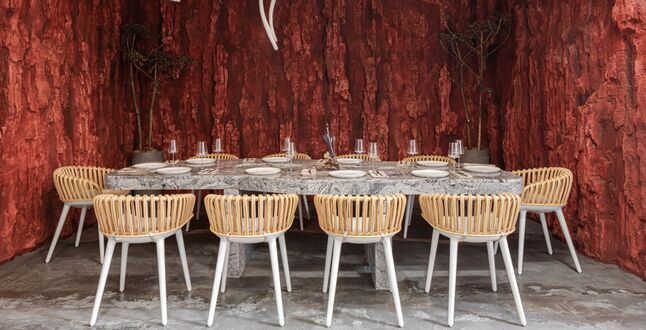 Московский ресторан две недели будет предлагать безлимитное игристое