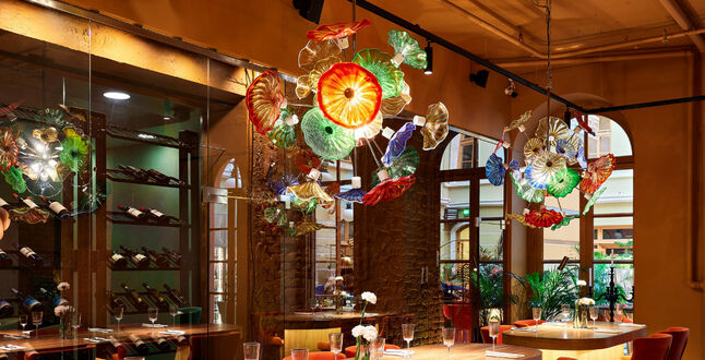 Петербургский ресторан угощает крабом и просекко за 2990 рублей