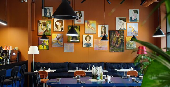 В кафе с атмосферой берлинского бистро напишут музыкальные портреты