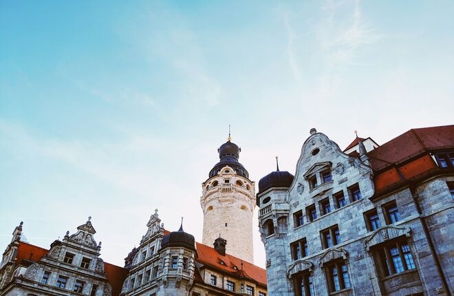 Вандалы разрисовали портреты жертв холокоста в Лейпциге