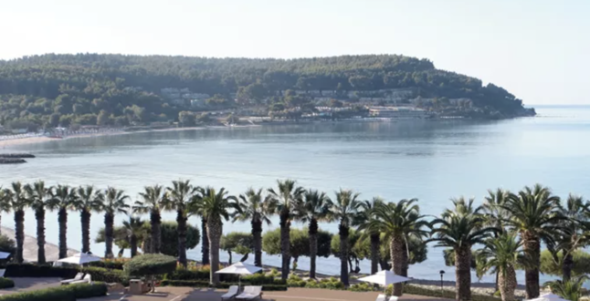 Греческие отели Sani Resort объявили о специальных предложениях