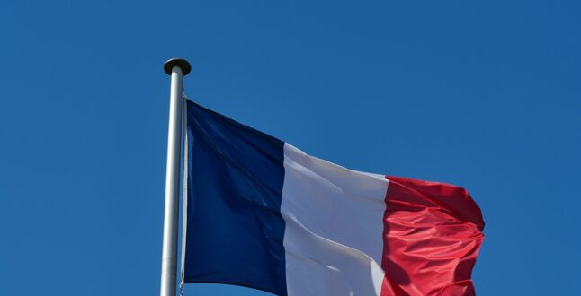 Франция первой в мире закрепила право на аборт в Конституции