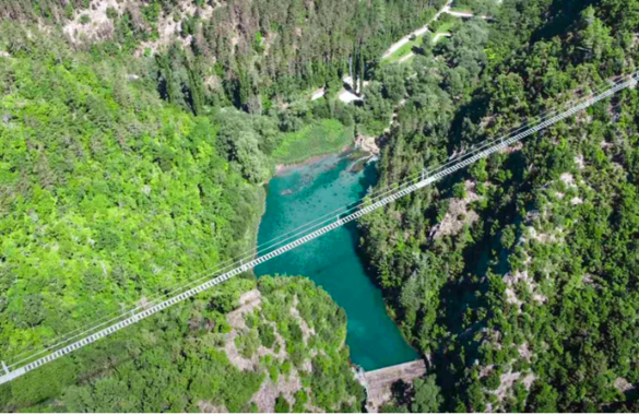 В Италии открыли самый высокий подвесной мост в Европе