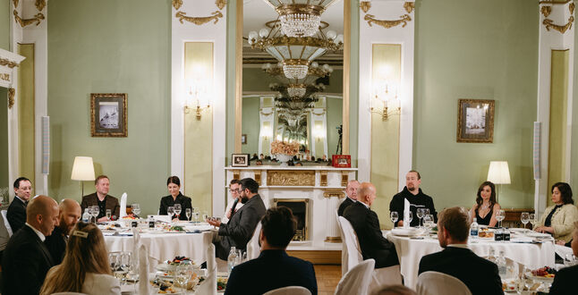 «Коммерсантъ» устроит ужин с лучшими рестораторами и отельерами