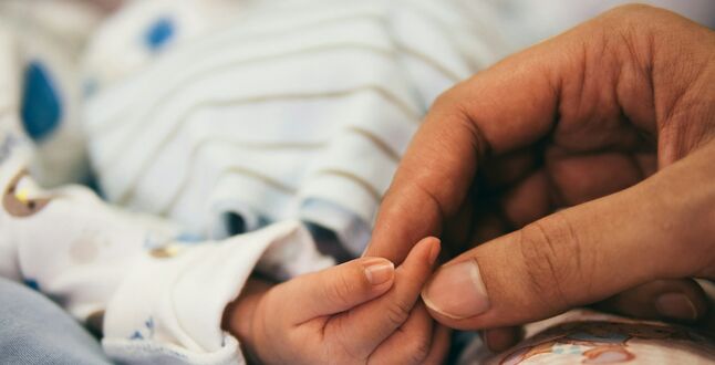 Бабушка развела внуку детское питание вином