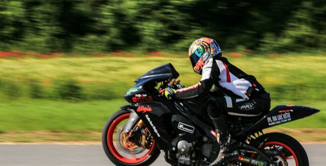 Президент Чехии госпитализирован после падения с мотоцикла