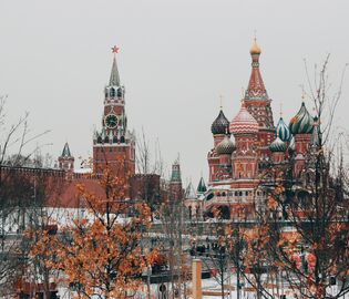 Путешественники выбрали архитектурную, модную и научную столицы России