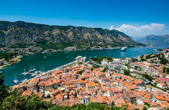 Черногория планирует ввести визы для россиян