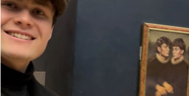 Бельгийские пранкеры повесили в Лувре свою картину