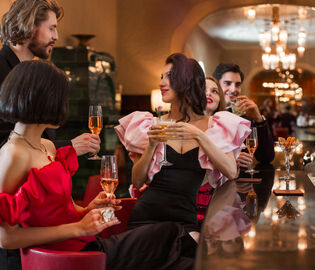 Бранчи, гала-ужин и новогодний салон: «Гранд Отель Европа» представил программу праздничного сезона