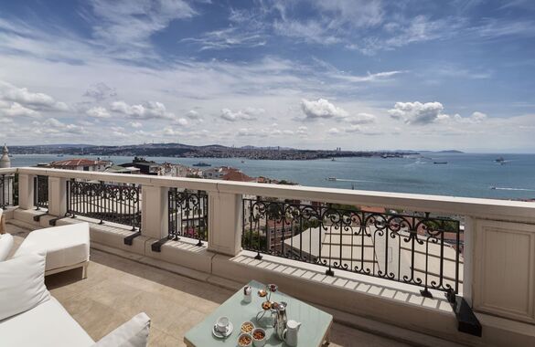 CVK Hotels & Resorts приглашает на романтический уикенд