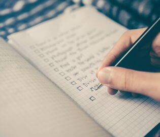 Ученые выяснили, почему новогодние обещания рушатся к февралю