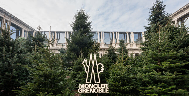 В центре Милана открылась интерактивная выставка бренда Moncler