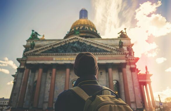 Спрос зарубежных туристов на поездки по России вырос до 44%