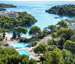 Ikos Porto Petro на Майорке запустил завтраки «только для взрослых» и открыл новые виллы