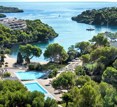 Ikos Porto Petro на Майорке запустил завтраки «только для взрослых» и открыл новые виллы