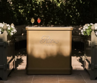 В Париже открылся Ritz Bar Jardin